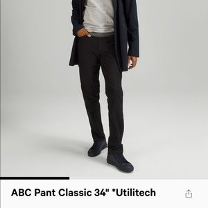 Men’s Lululemon black ABC classic.